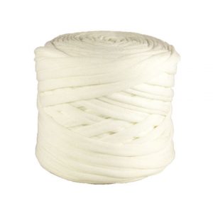 Trapilho léger blanc - Bobine, pelote de t-shirt yarn, Hooked, zpagetti, trapillo. Fil de tissu recyclé pour crochet et tricot